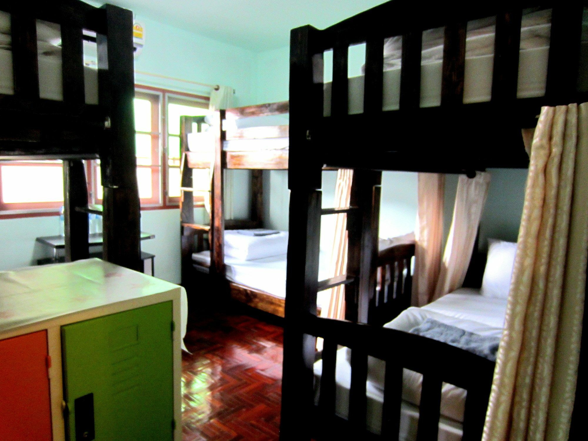 Asrama Sakura House Chiang Mai