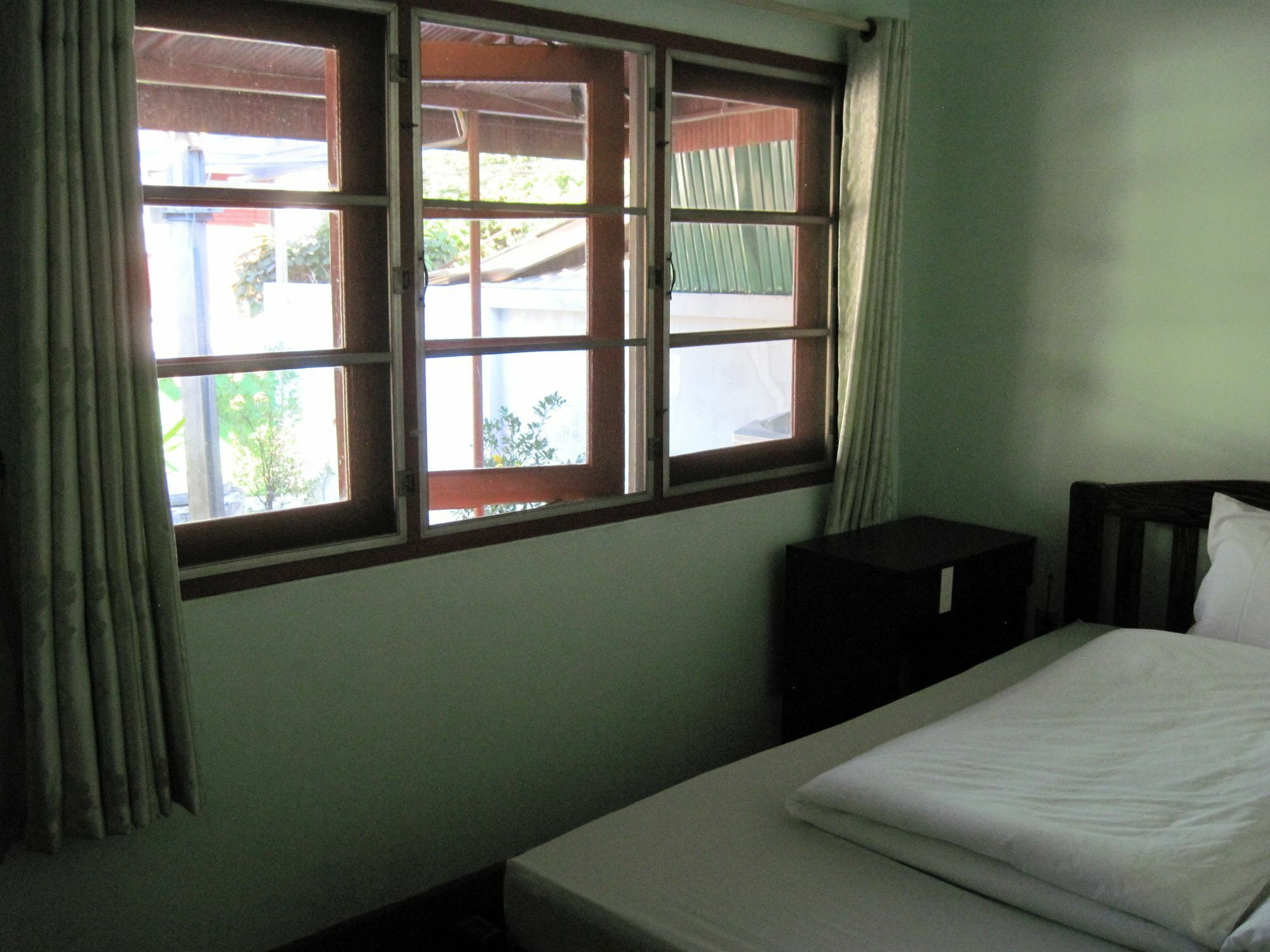 Asrama Sakura House
