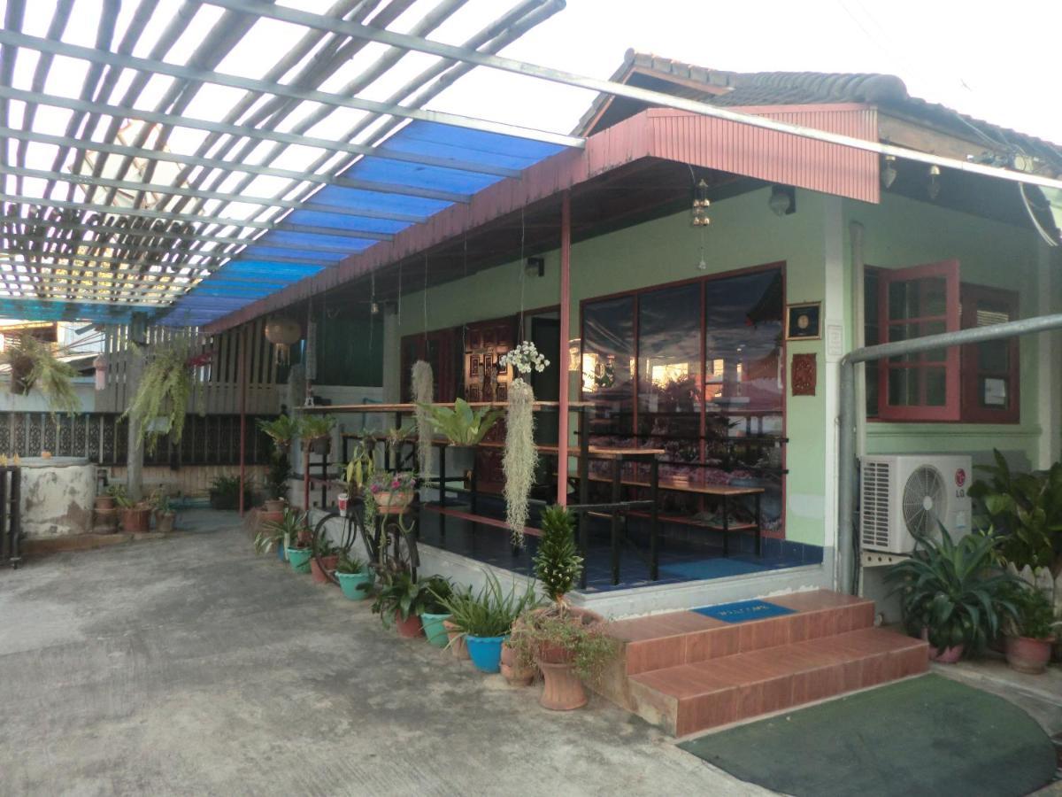אכסניה Sakura House צ'יאנג מאי