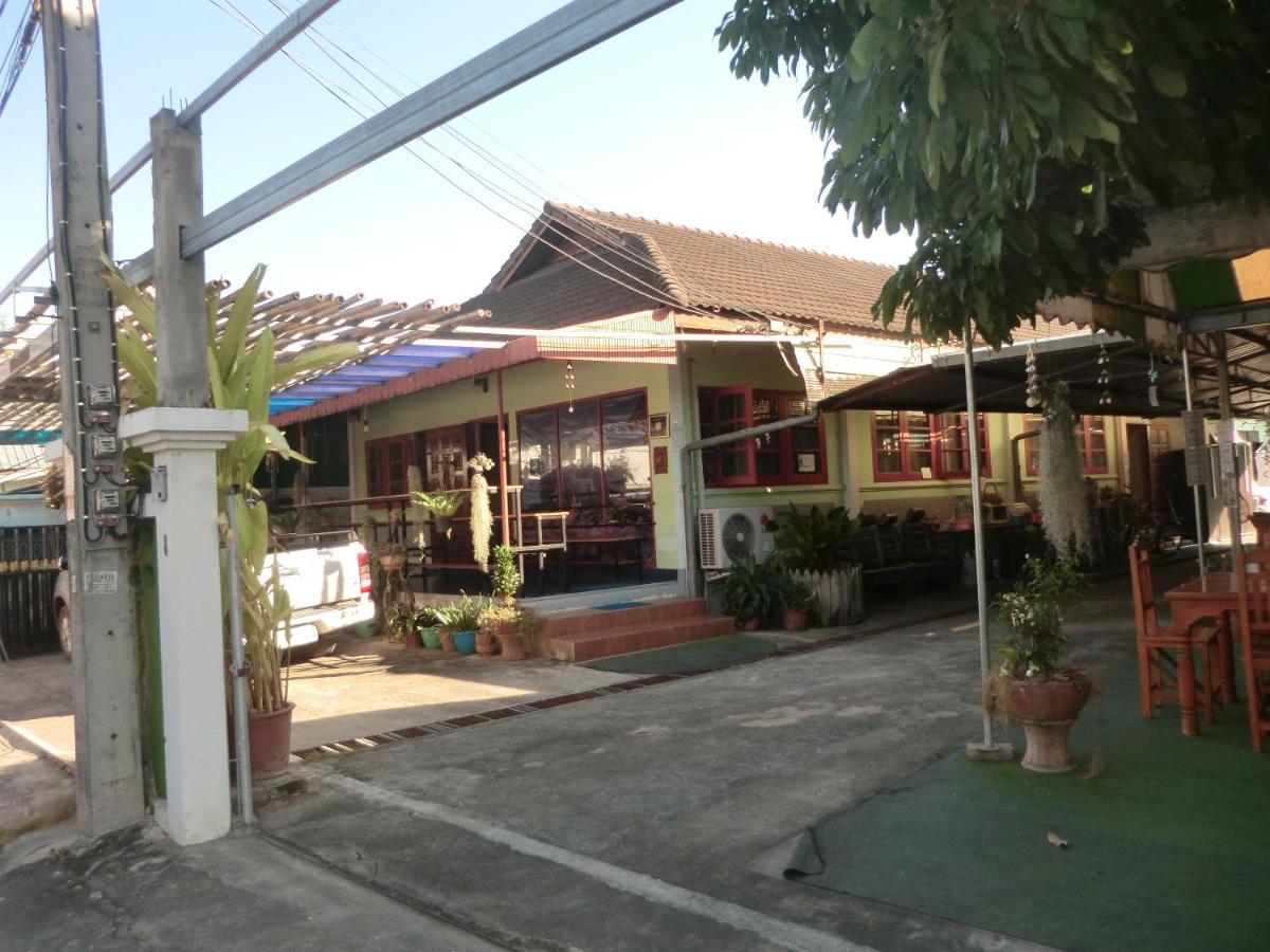 Sakura House אכסניה צ'יאנג מאי